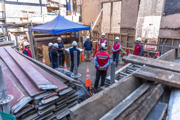 GORE Antofagasta inspeccionó reinicio de las obras del proyecto de restauración del teatro Pedro de la Barra
